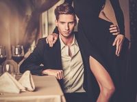 Семь причин закрутить роман с мужчиной, который младше