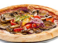 Пицца с овощами гриль