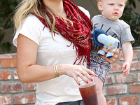 Самые молодые мамочки Голливуда с детьми (ФОТО)