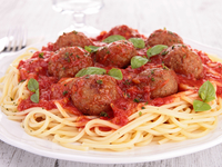 Сытно и аппетитно: тефтели в томатном соусе