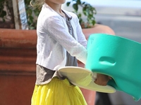 Сколько денег звезды тратят на одежду своих детей