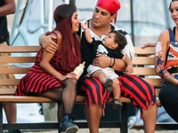 Как голливудские знаменитости проводят время с детьми (ФОТО)