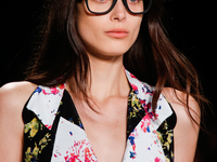 Контуринг лица: Секреты визажиста бренда BCBG Max Azria