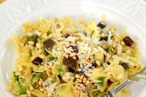 Как приготовить пасту с баклажанами (ВИДЕО)