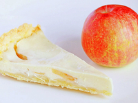 Яблочный пирог со сметаной