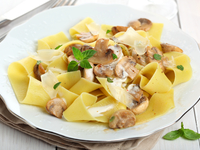 Теплый салат из пасты: Три вкусные идеи