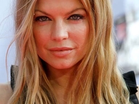 Певица Ферги впервые показала сына (ФОТО)