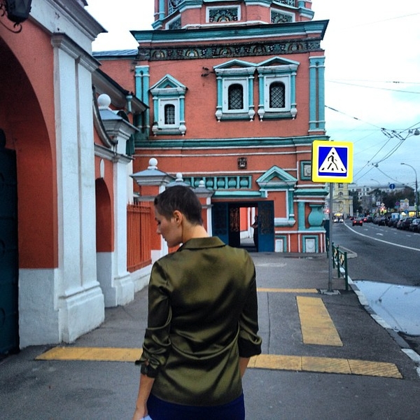 Лысая Мария Кожевникова гуляет по городу (ФОТО)