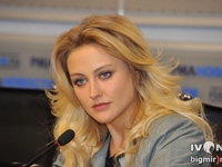 Экс-ВИА Гра Ева Бушмина возвращается на сцену после родов