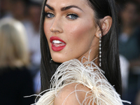 Далеки от идеала: Звезды с плохой кожей