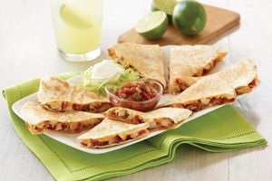 Как приготовить кесадилью с курицей (ВИДЕО)