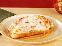 Горячие бутерброды на завтрак: Три вкусные идеи