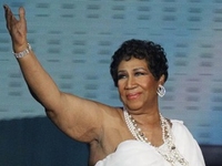 69-летняя соул-певица Арета Франклин выходит замуж