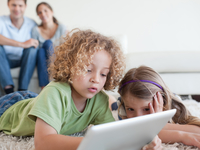 Большинство родителей не знают, чем занимаются их дети в интернете