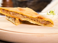 Как приготовить осетинский пирог с мясом