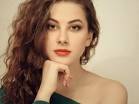 Анастасия Кожевникова: Узнай больше о финалистке Хочу в ВИА Гру