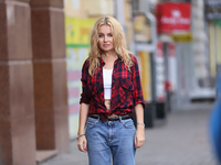 Истерики, скандалы и драки: Варум сняла клип о паре, что долго вместе