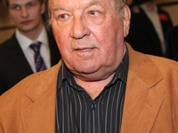 Актер Лев Дуров попал в больницу