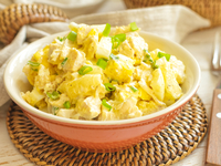 Салат с ананасами: ТОП-5 рецептов