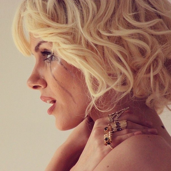 Эрика презентовала песню Любовь Не Верит Цифрам