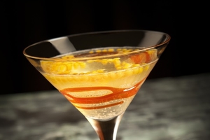 Как приготовить коктейль из саке (ВИДЕО)