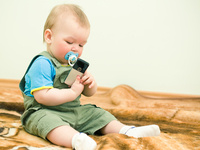 Годовалый ребенок случайно снял свое первое видео