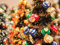 Новогодние поделки своими руками: Конфетная елочка