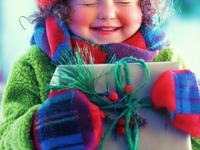 Что подарить ребенку на День Святого Николая до двухсот гривен