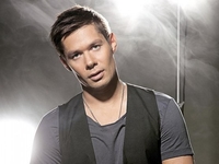 Стас Пьеха снял романтический клип о неразделенной любви: Я с тобой