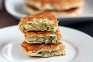 Как приготовить постные плацинды с картошкой (ВИДЕО)