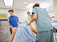 Женщина перенесла десять выкидышей за одну ночь