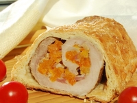 Свинина с курагой и кедровыми орехами в тесте