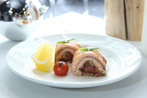 Как приготовить рулеты из норвежской семги