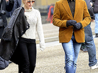 Звезда Секретных материалов встречается с сыном олигарха Лебедева