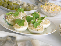 Фаршированные яйца с начинкой из куриной печени