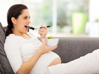 Почему беременным необходим витамин D