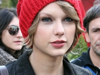 Снимаю шляпу: Идеи причесок под головной убор