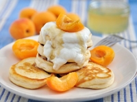 Творожные оладьи на завтрак: Три вкусные идеи