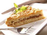 Тертый пирог с яблочным повидлом