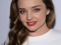 Укладка с косым пробором: Звездные примеры