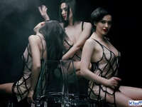 Группа Nikita сняла эротический клип: Мозги упали в брюки