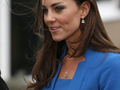 Кейт Миддлтон надела платье демократичного бренда