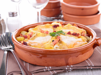 Запеченный картофель с беконом и сыром