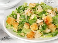 Мясные салаты к 23 февраля: ТОП-5 рецептов