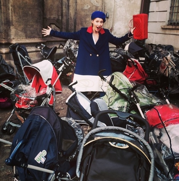 Ксению Собчак пугают детские коляски: Маленькие гаденыши наносят удар