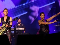Рок-группа Depeche Mode отказалась выступать в Киеве