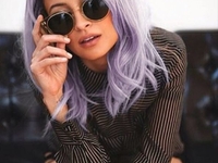 Светская львица Николь Ричи покрасила волосы в лиловый