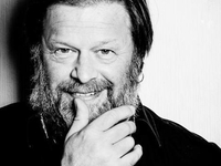 Гребенщиков посвятил песню Любовь во время войны властям России