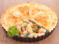 Пирог с курицей и овощами
