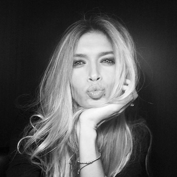 Утиные истории: Смотри ТОП-10 фото звезд с "надутыми губками"